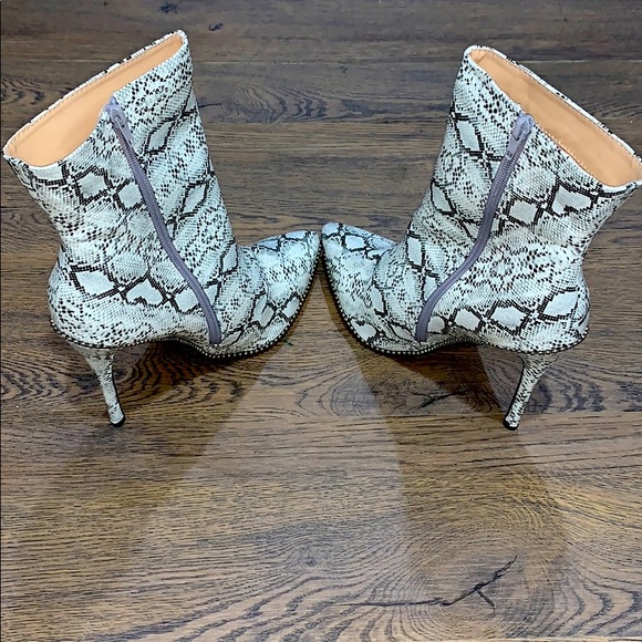 NIB Snake Print Booties - Picture 4 of 5